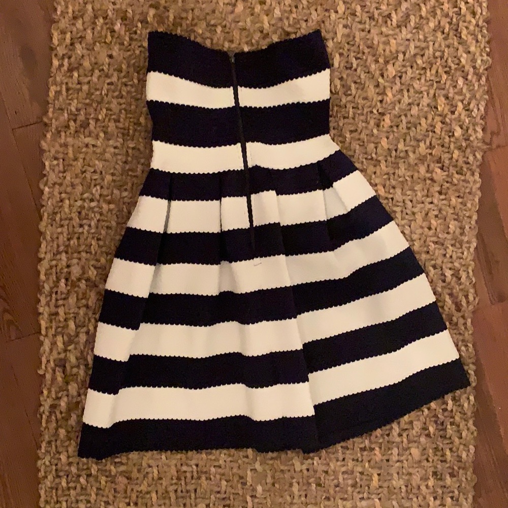 ⚓️ Sans Souci Navy & White Banded Dress ⚓️ - Picture 4 of 5